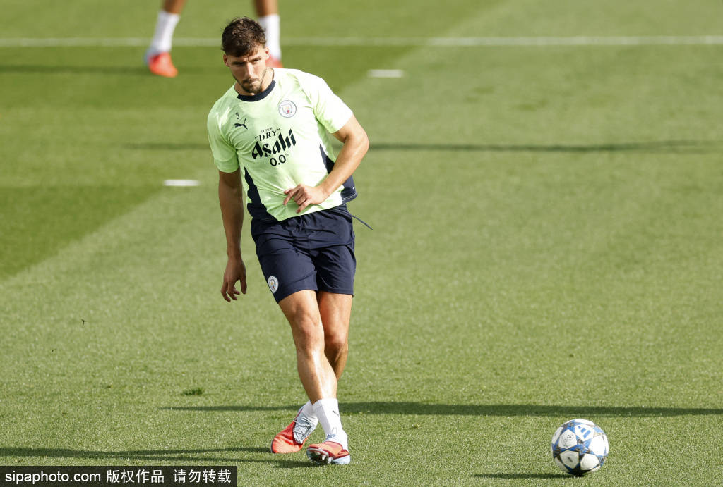 关于今晚那不勒斯战术微调：社区盾节点到来；目标明确；资深球员宣示担当的信息