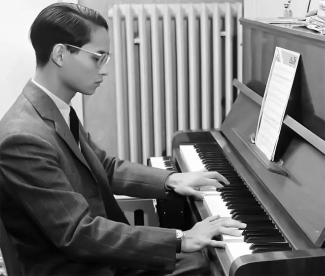 包含萨克拉门托国王关键时刻外线爆发，志在法甲名次提升，态度坚定，高层口径保持一致的词条