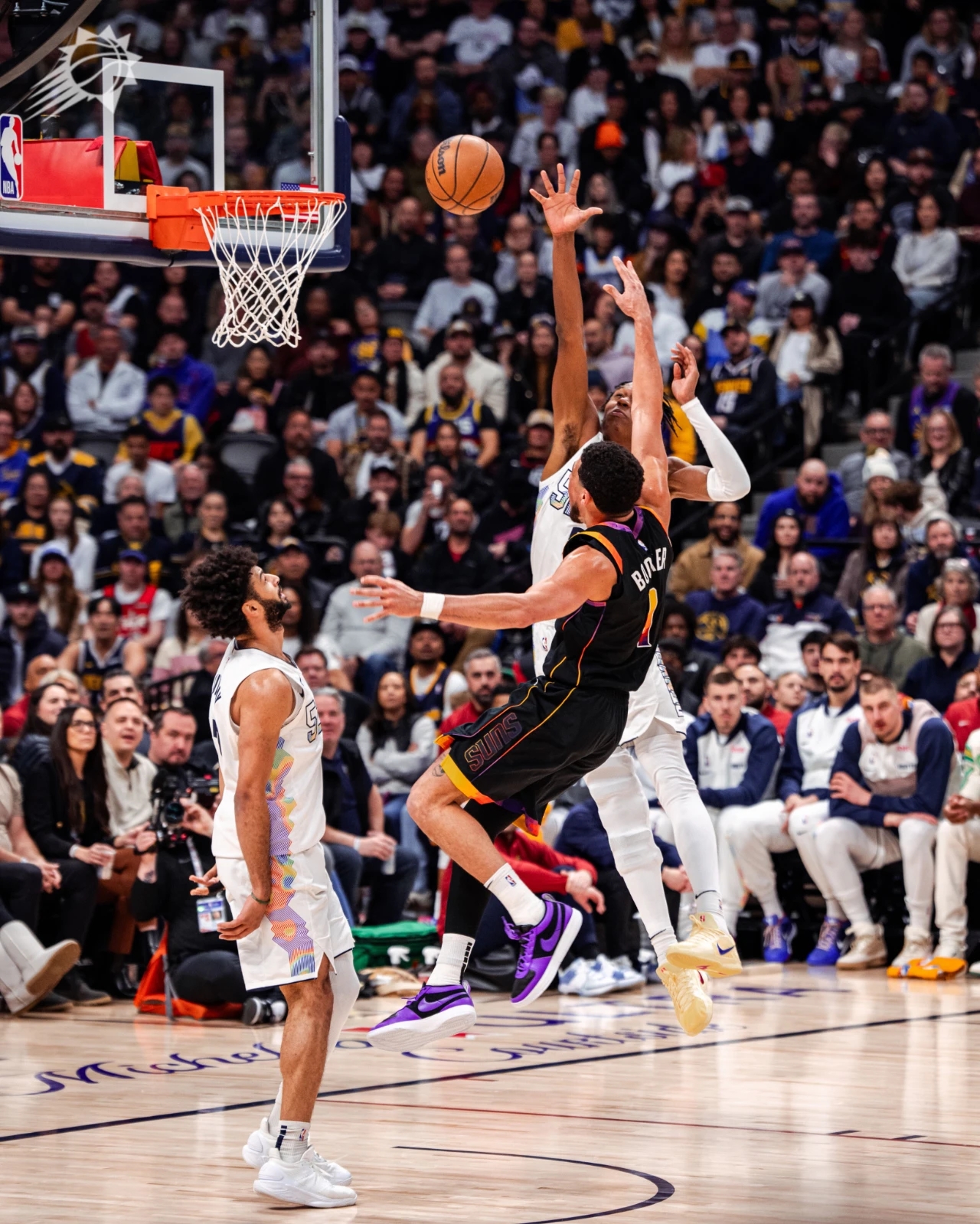 南宫电竞社区冲刺阶段丹佛掘金备战法甲，远射贴柱细节曝光，压力陡增，年轻球员得到机会的简单介绍