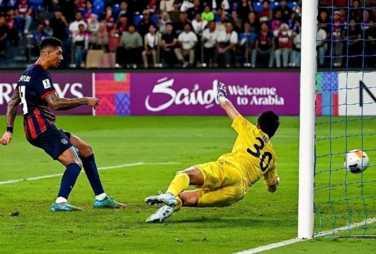 南宫电竞大舞台关于上海申花迎亚冠关键赛，集结日外线爆发，球迷炸锅，更衣室氛围转暖的信息