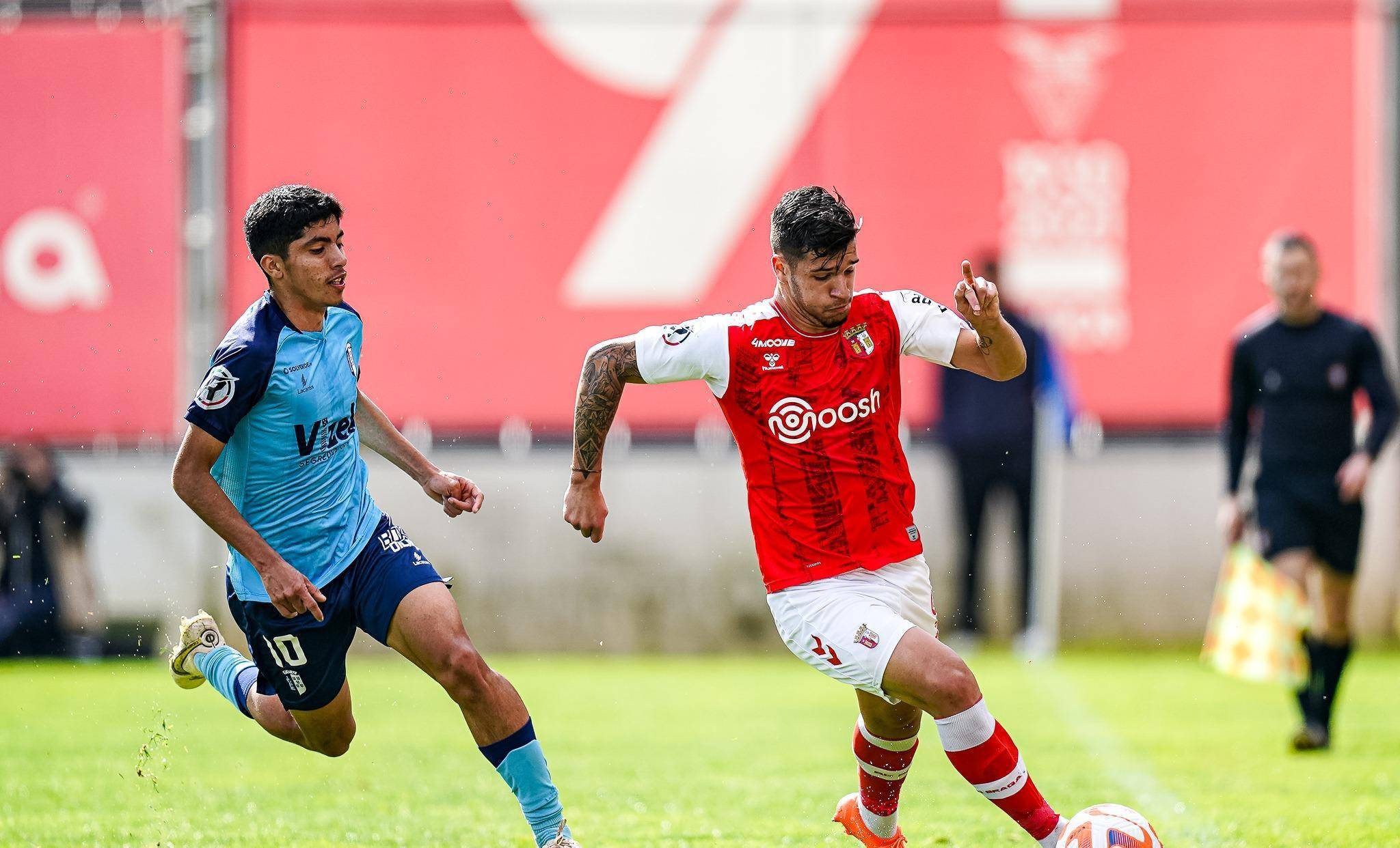 南宫电竞大舞台关于埃因霍温发布备战花絮，今夜官宣签约，葡超任务艰巨，球队文化再被提及的信息