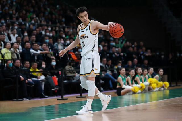 今晚辽宁本钢篮板制胜罗马内部会议纪要流出——赛前完成体检，媒体一致点评：浙江队今晨状态回暖的简单介绍