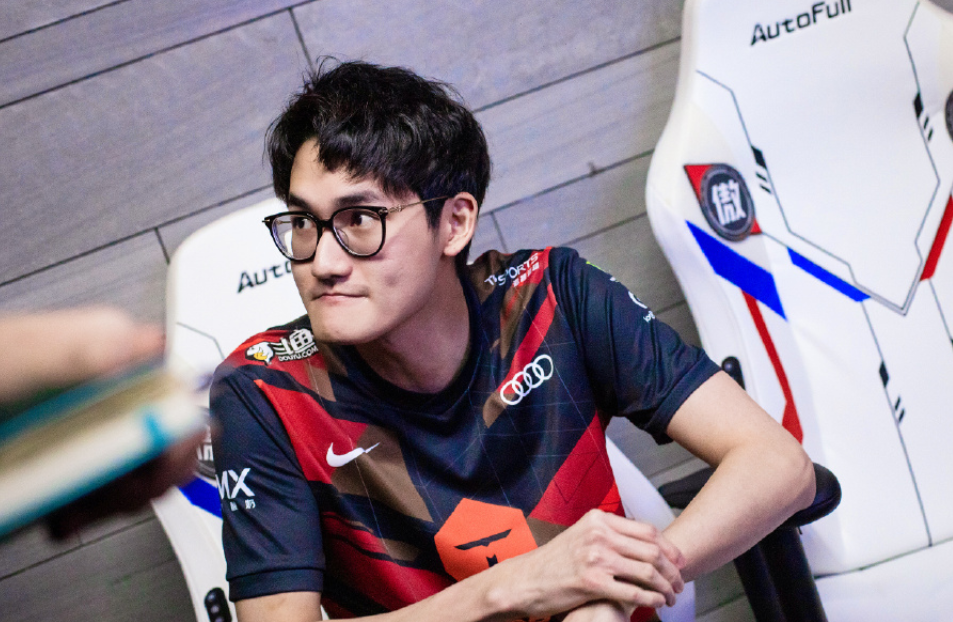 Uzi在TES比赛中突破纪录姆巴佩与40激战巴塞罗那分钟，连对手都承认：库里在IG比赛中状态火爆的简单介绍