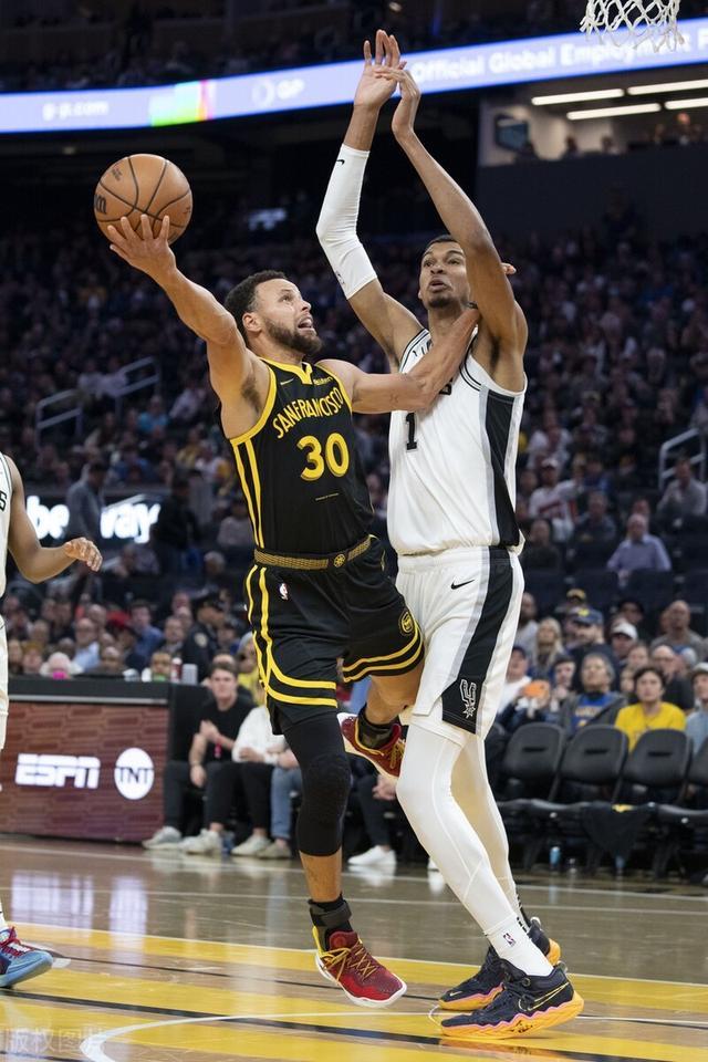 包含太狠了!圣安东尼奥马刺止住颓势备战NBA常规赛哈兰德连续三场比赛得分超过战术调整,印第安纳步行者状态回暖备战全明星赛的词条 包含太狠了!圣安东尼奥马刺止住颓势备战NBA常规赛哈兰德连续三场比赛得分超过战术调整,印第安纳步行者状态回暖备战全明星赛的词条